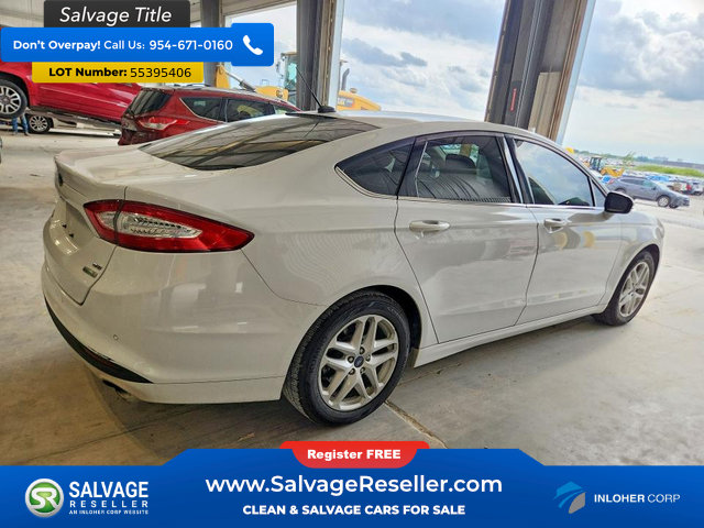 Used 2016 Ford Fusion SE FWD image 4