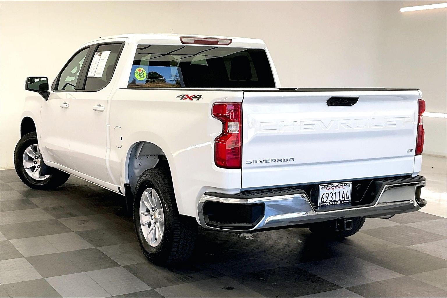 Used 2025 Chevrolet Silverado 1500 LT AWD/4WD image 10