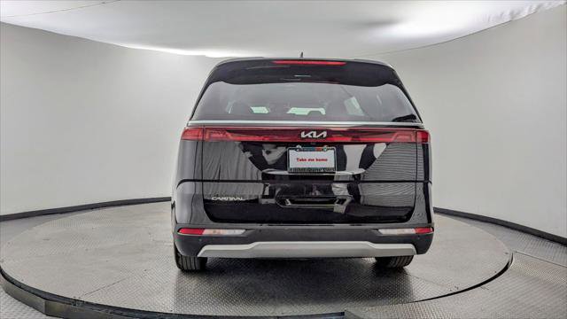 Used 2024 Kia Carnival LX image 7