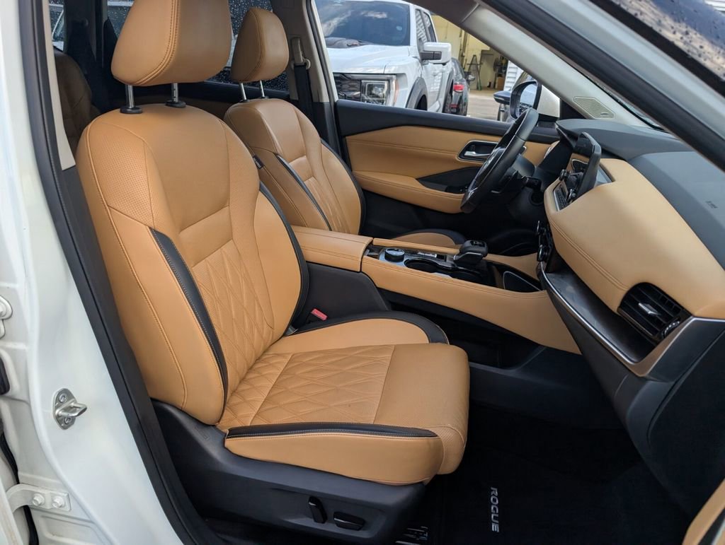 Certified 2021 Nissan Rogue Platinum image 17