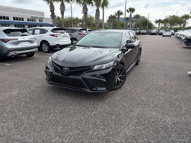 Used 2021 Toyota Camry SE FWD image 5