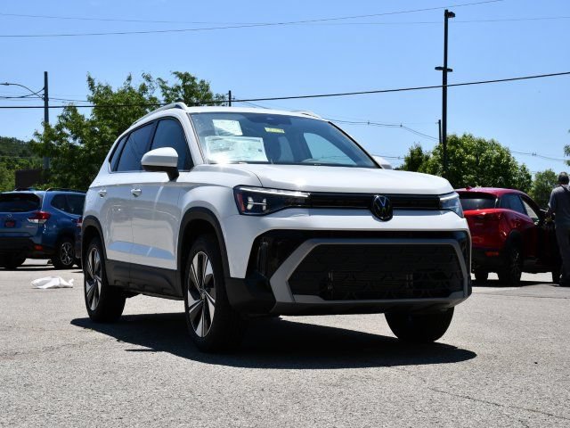 New 2026 Volkswagen Taos SE AWD/4WD image 1