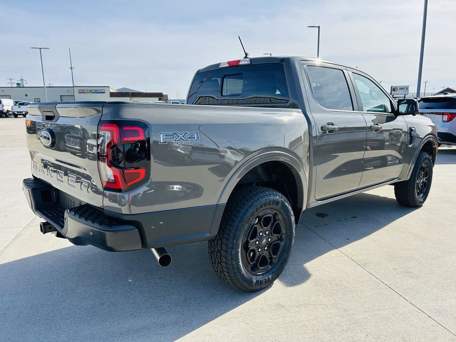 New 2026 Ford Ranger Lariat w/ FX4 Off-Road Package AWD/4WD image 37