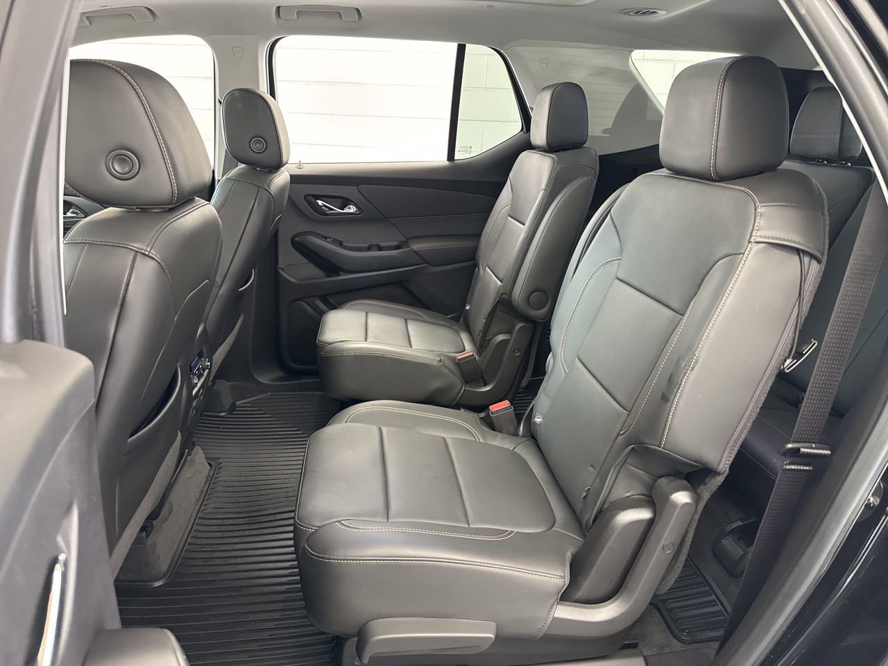 Used 2020 Chevrolet Traverse Premier image 41