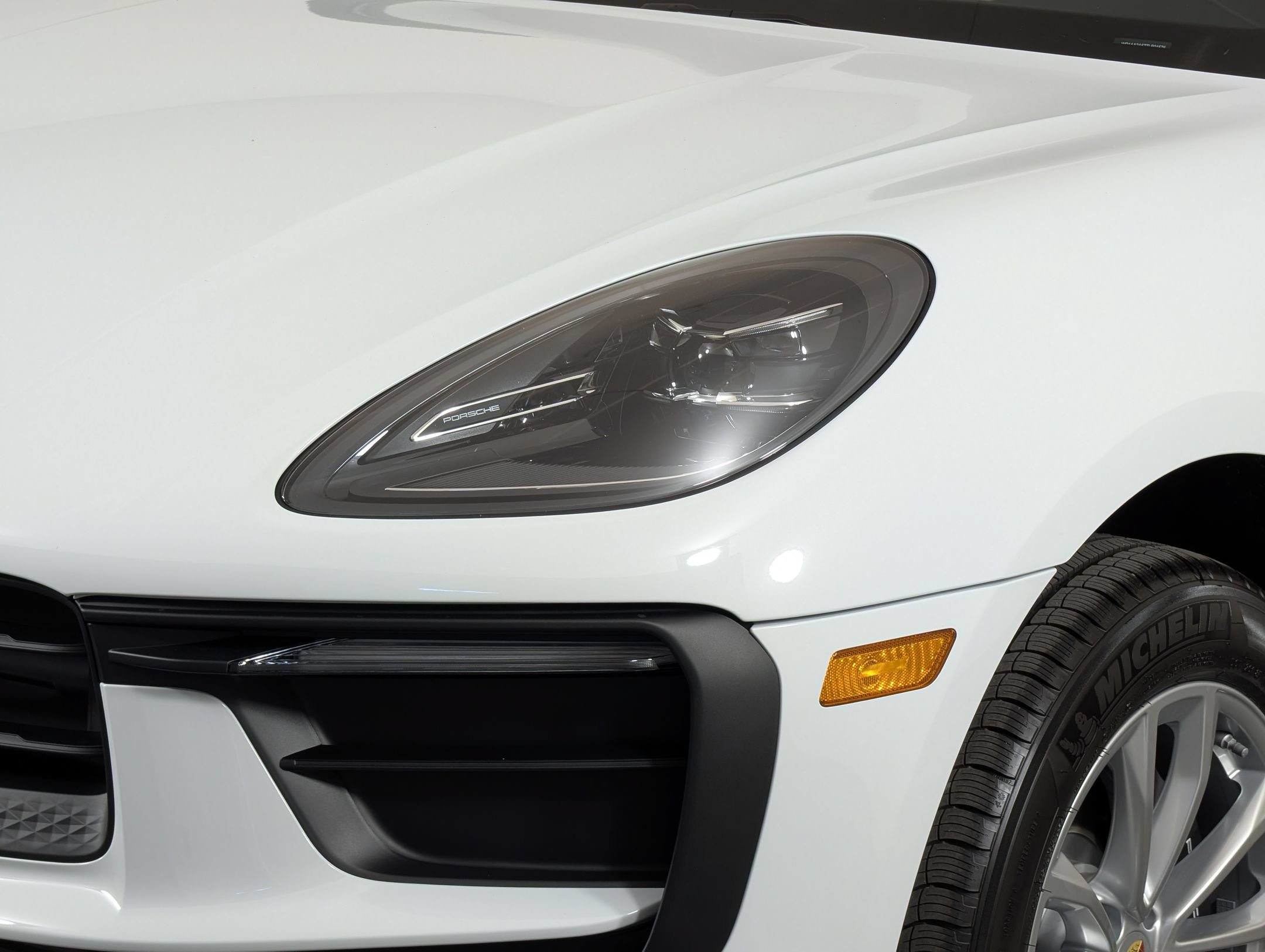 Certified 2026 Porsche Macan AWD/4WD image 13