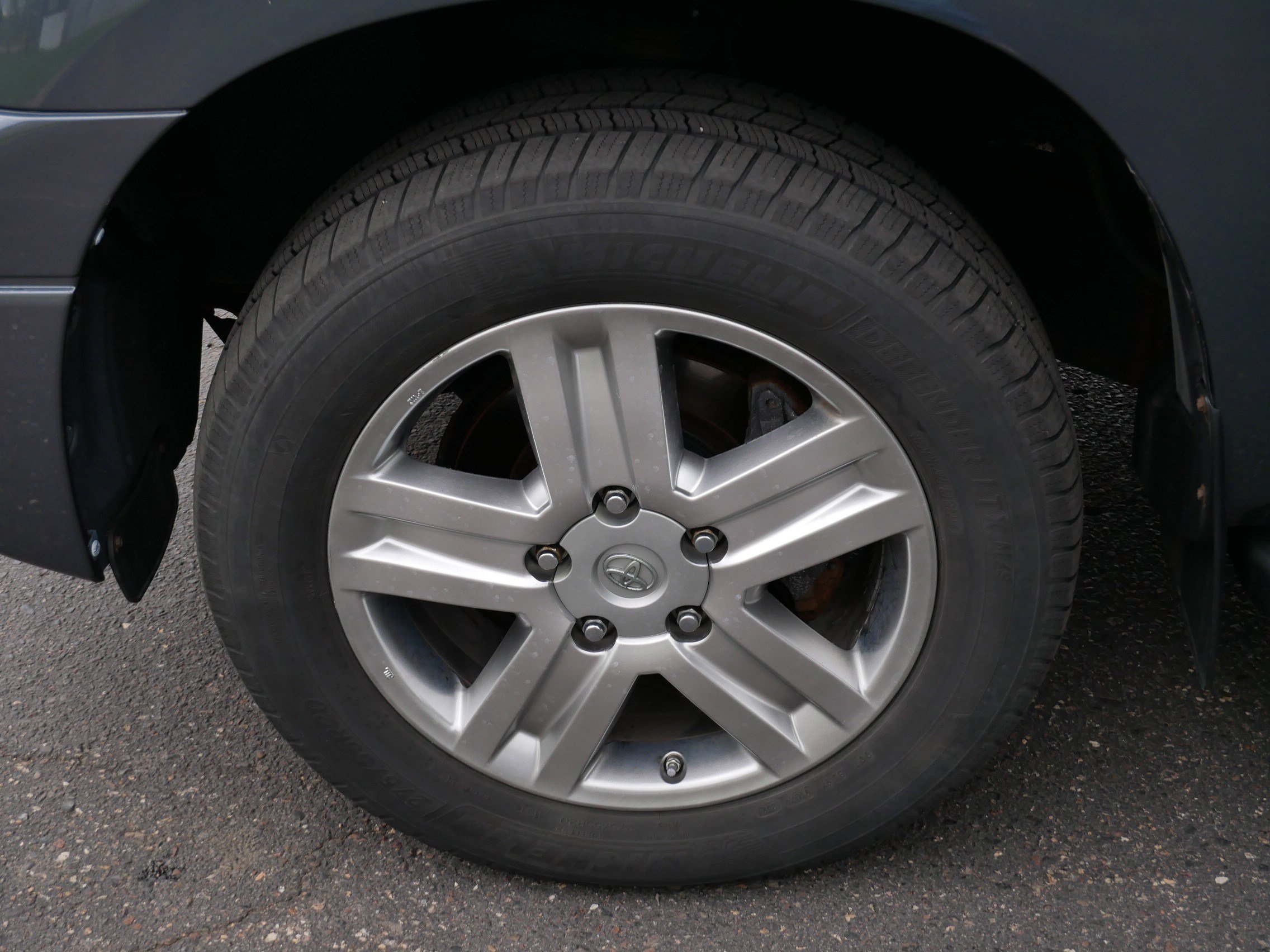 Used 2010 Toyota Tundra Limited AWD/4WD image 15