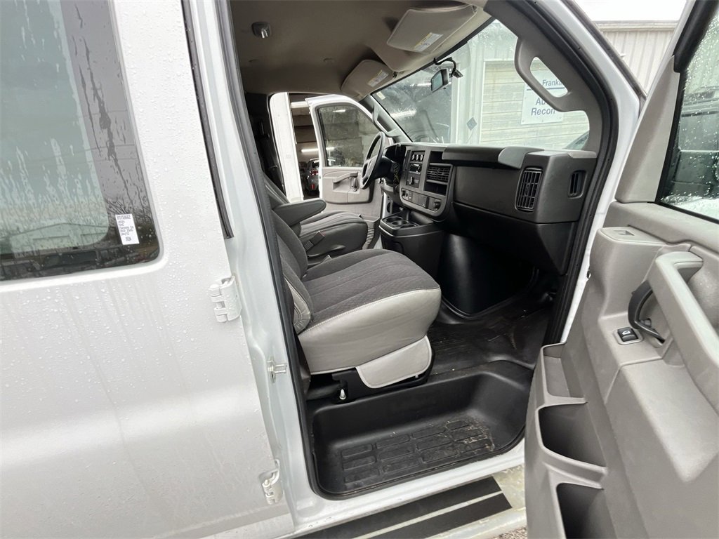 Used 2024 GMC Savana 2500 w/ Driver Convenience Package image 23