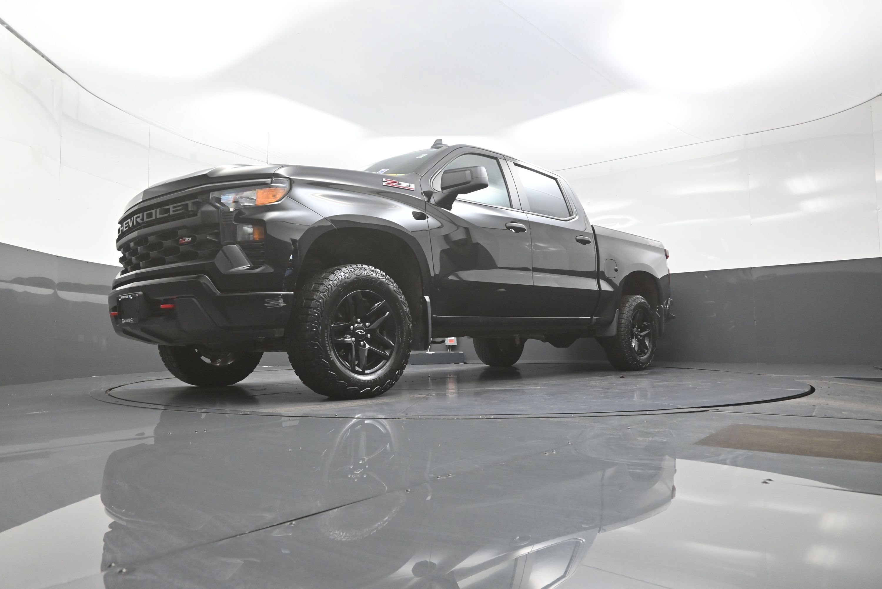 Used 2025 Chevrolet Silverado 1500 Custom Trail Boss AWD/4WD image 11