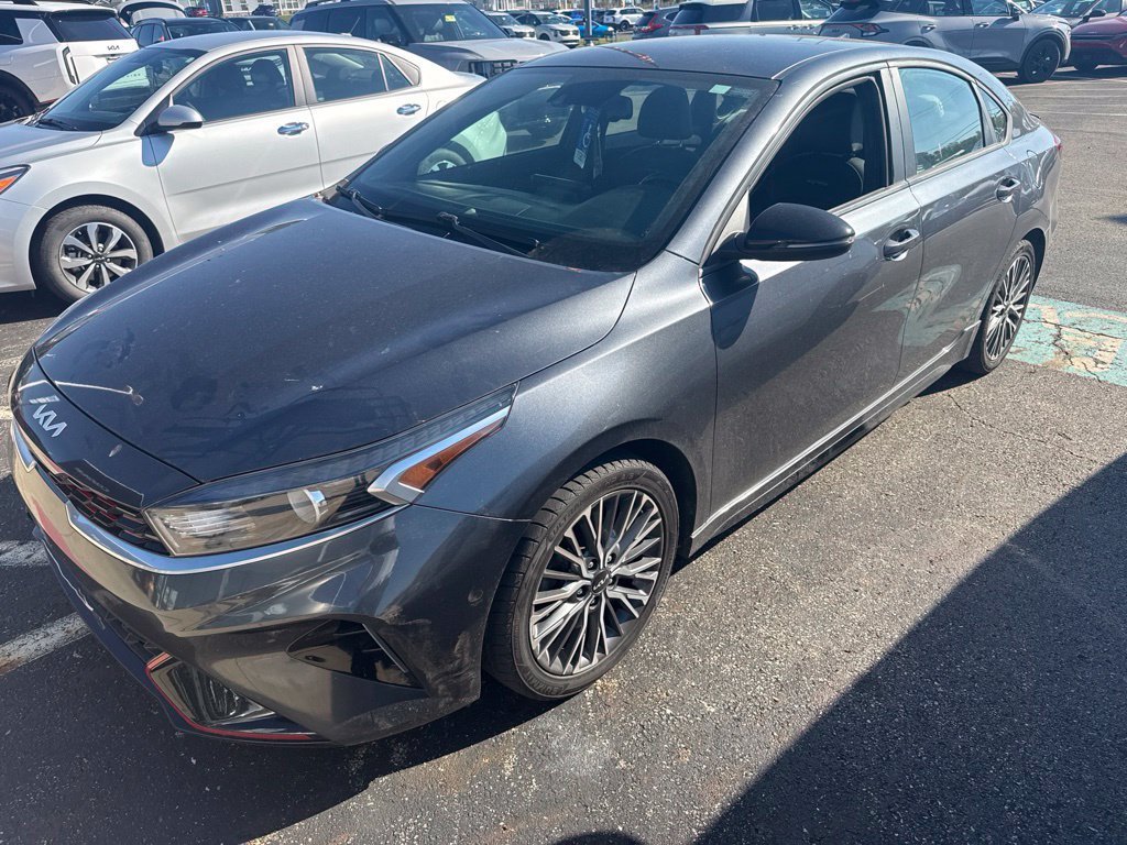 Used 2022 Kia Forte GT-Line w/ GT-Line Technology Package FWD image 2
