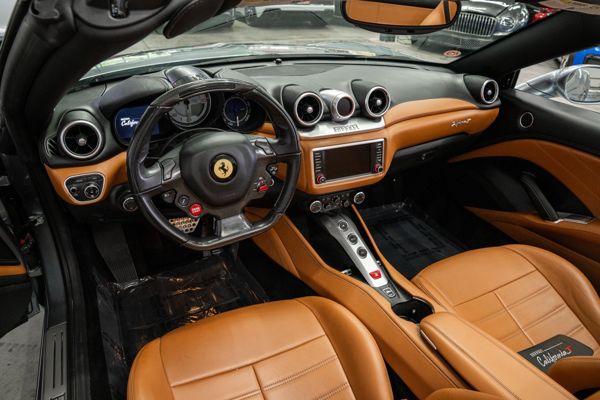 Used 2017 Ferrari California T RWD image 12