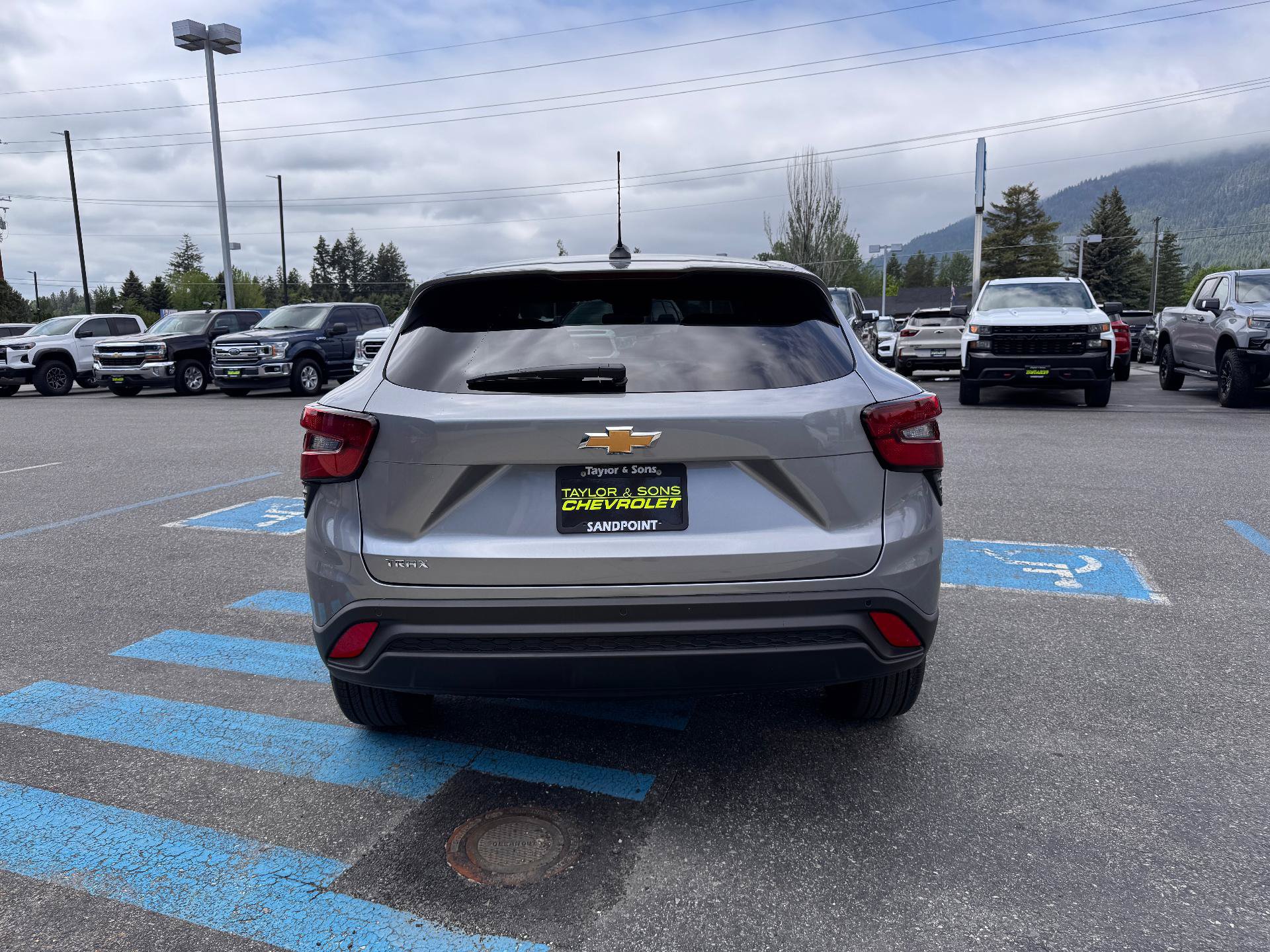 New 2026 Chevrolet Trax LS w/ LS Convenience Package FWD image 6