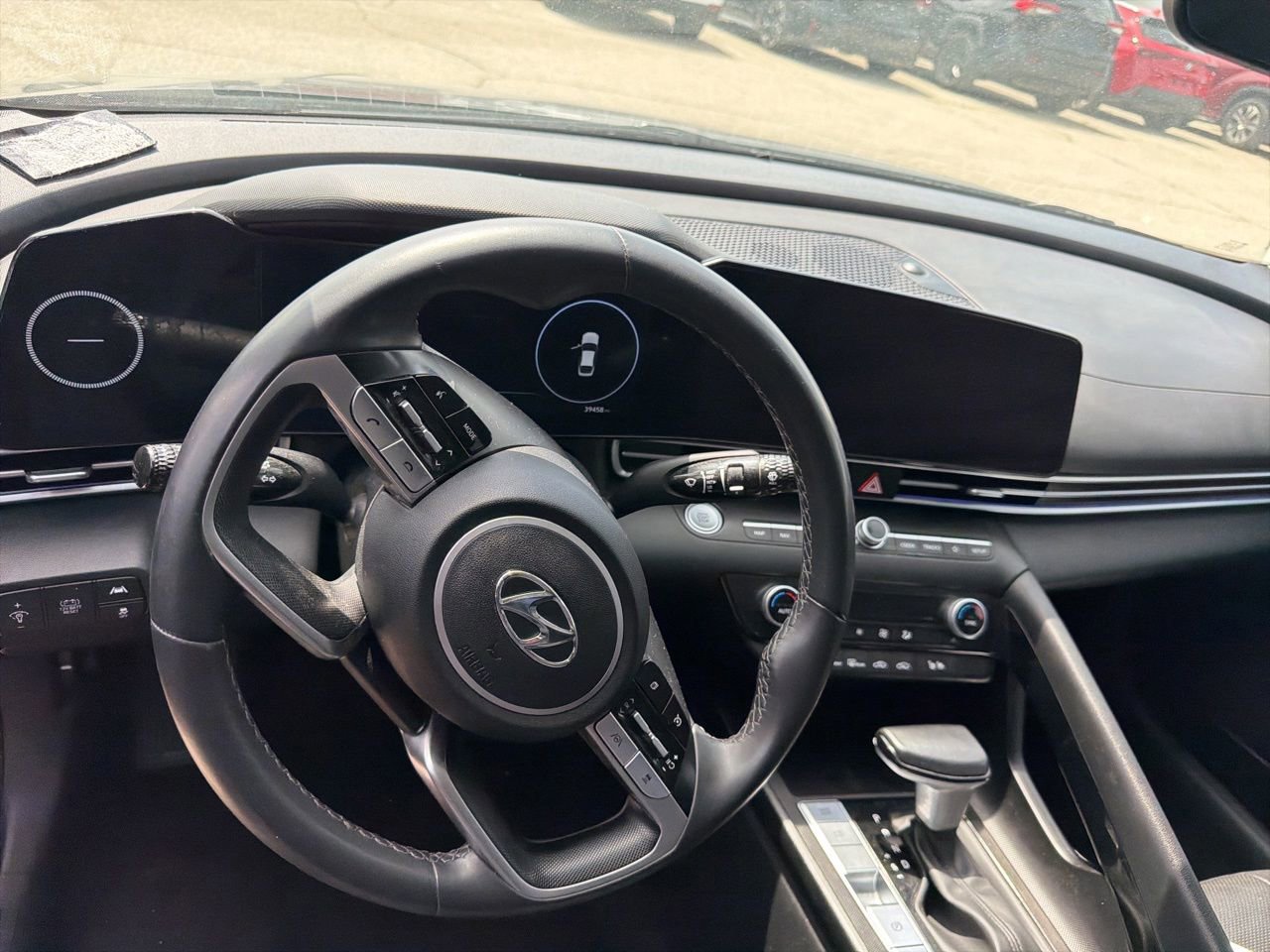 Used 2023 Hyundai Elantra Limited FWD image 11