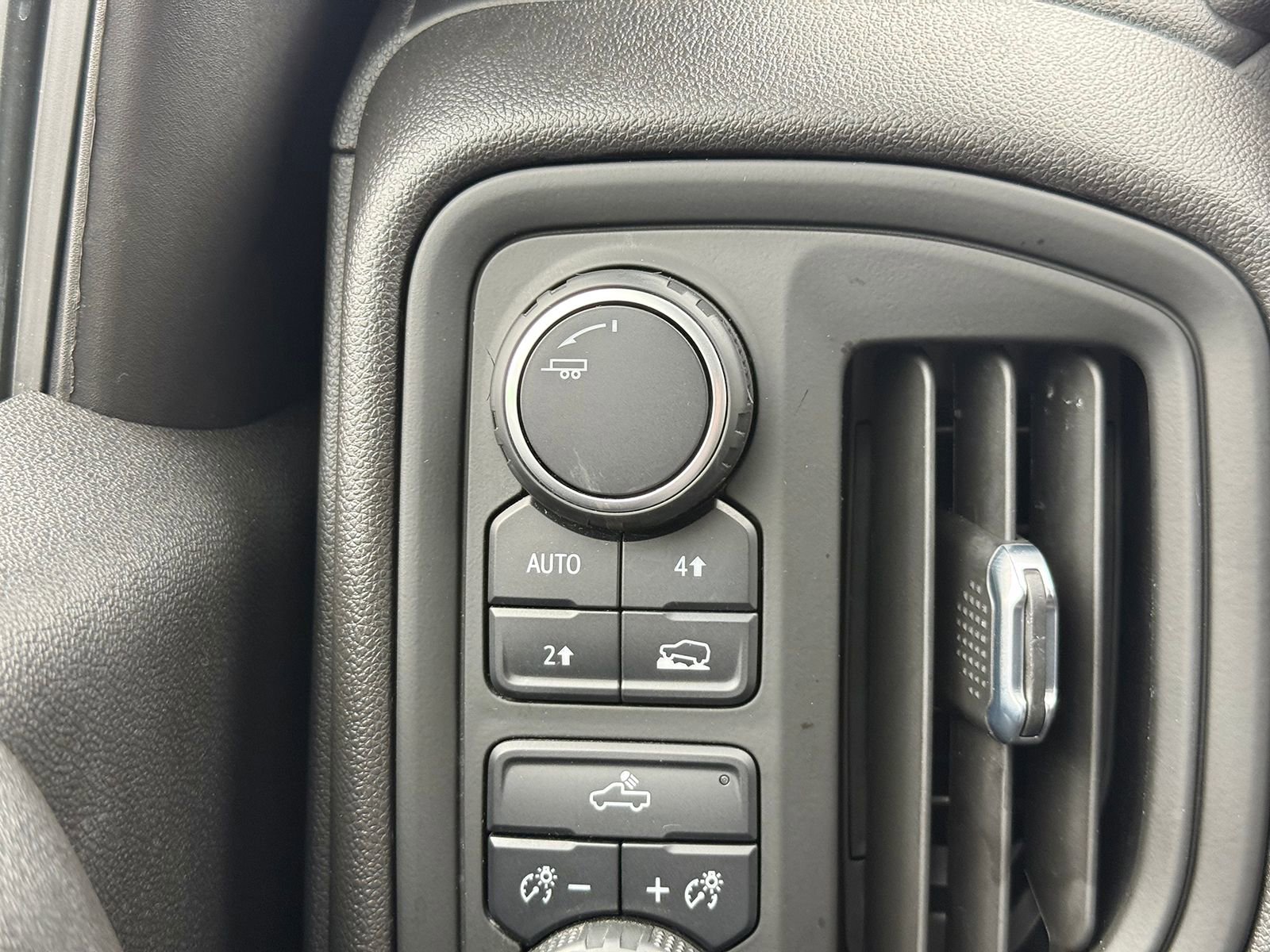 Used 2022 Chevrolet Silverado 1500 Custom image 34