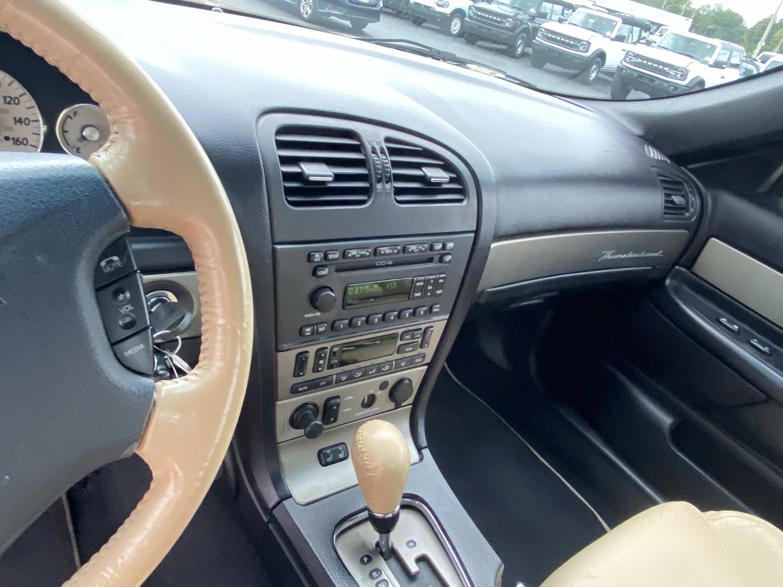 Used 2005 Ford Thunderbird image 11