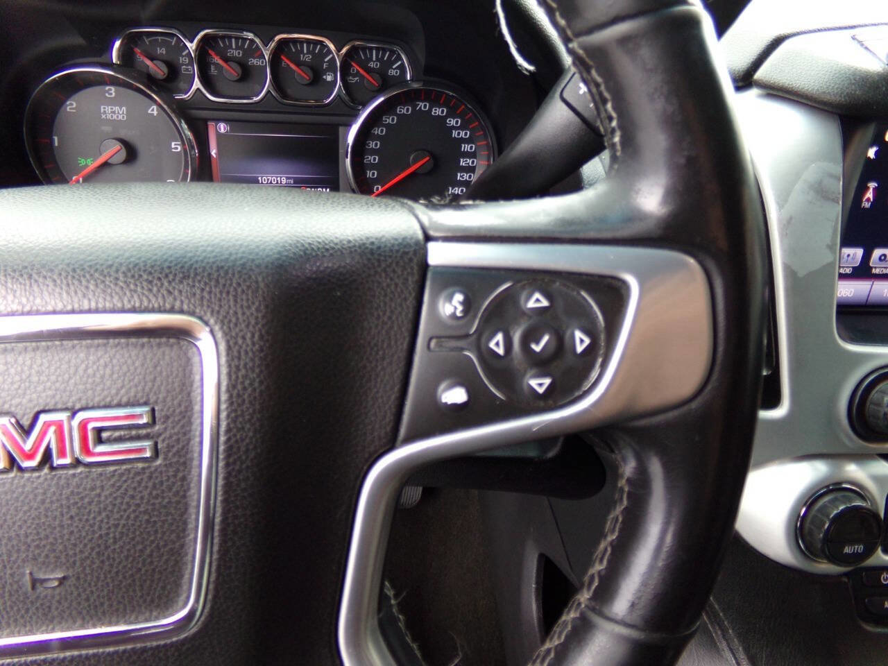 Used 2016 GMC Yukon XL SLE image 36