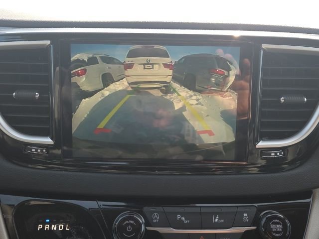 Used 2023 Chrysler Pacifica Touring-L image 28