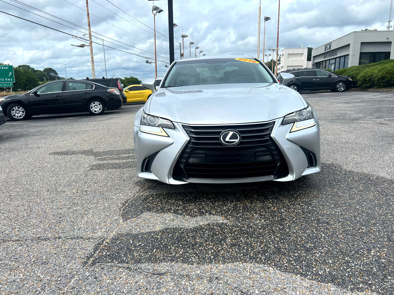 Used 2016 Lexus GS 200t image 5