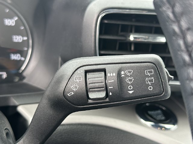 Used 2023 Ford Explorer XLT w/ Equipment Group 202A AWD/4WD image 29
