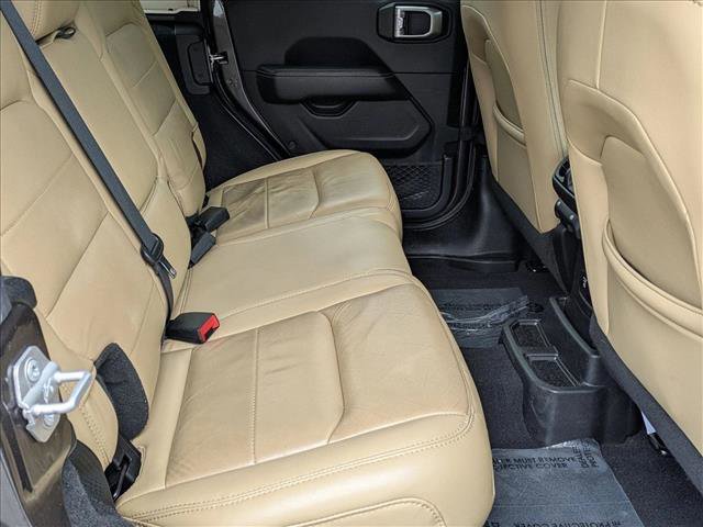 Used 2019 Jeep Wrangler Unlimited Sahara w/ Cold Weather Group image 19