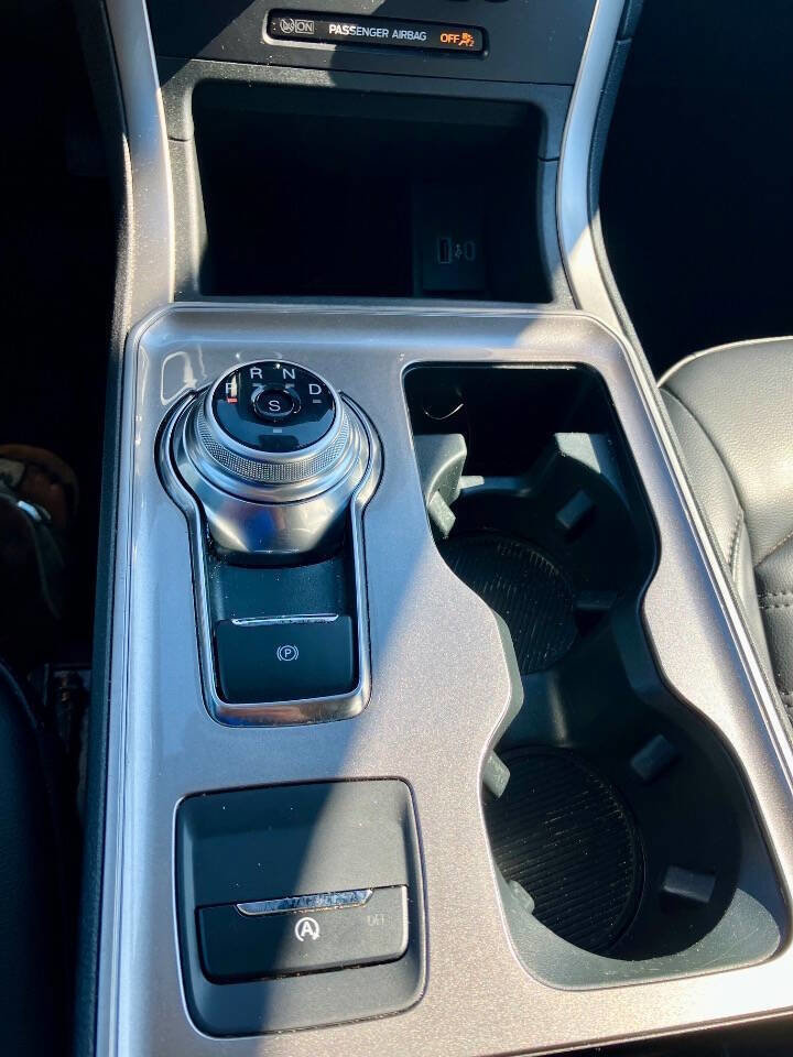 Used 2024 Ford Edge SEL image 13