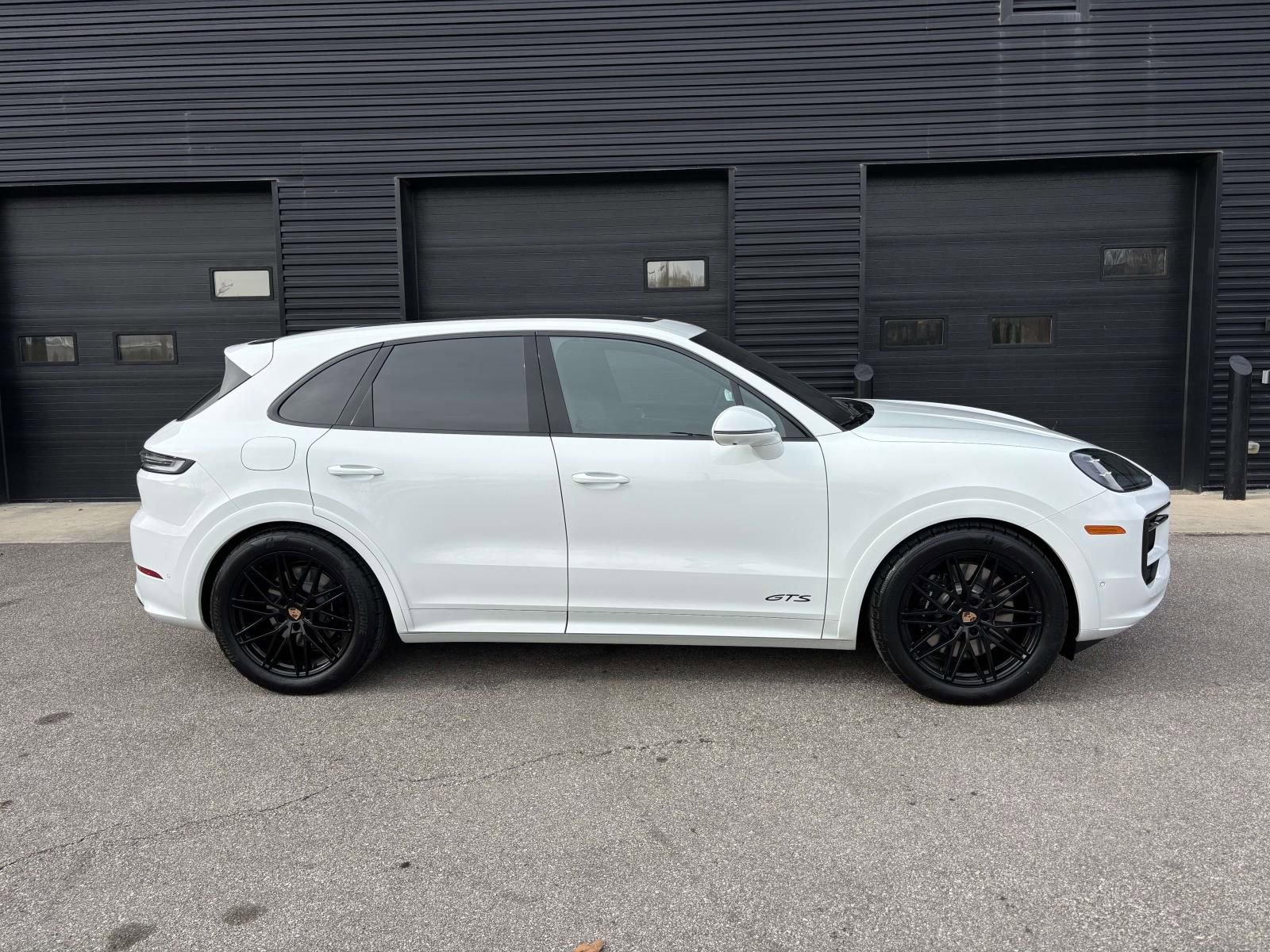 New 2026 Porsche Cayenne GTS image 11