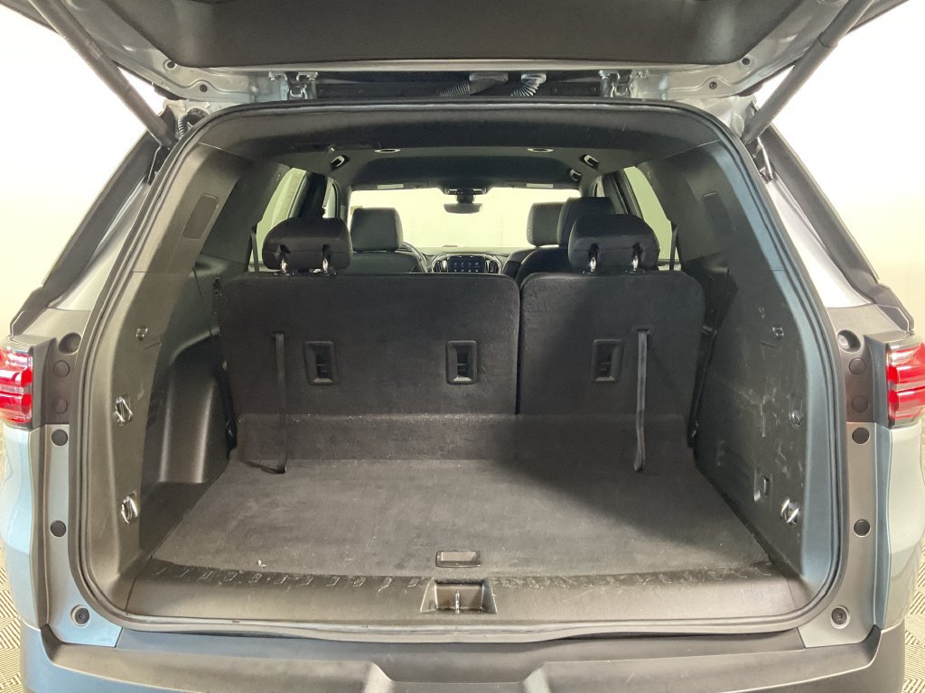 Used 2023 Chevrolet Traverse RS FWD image 21