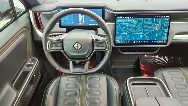 Used 2025 Rivian R1S Adventure image 41