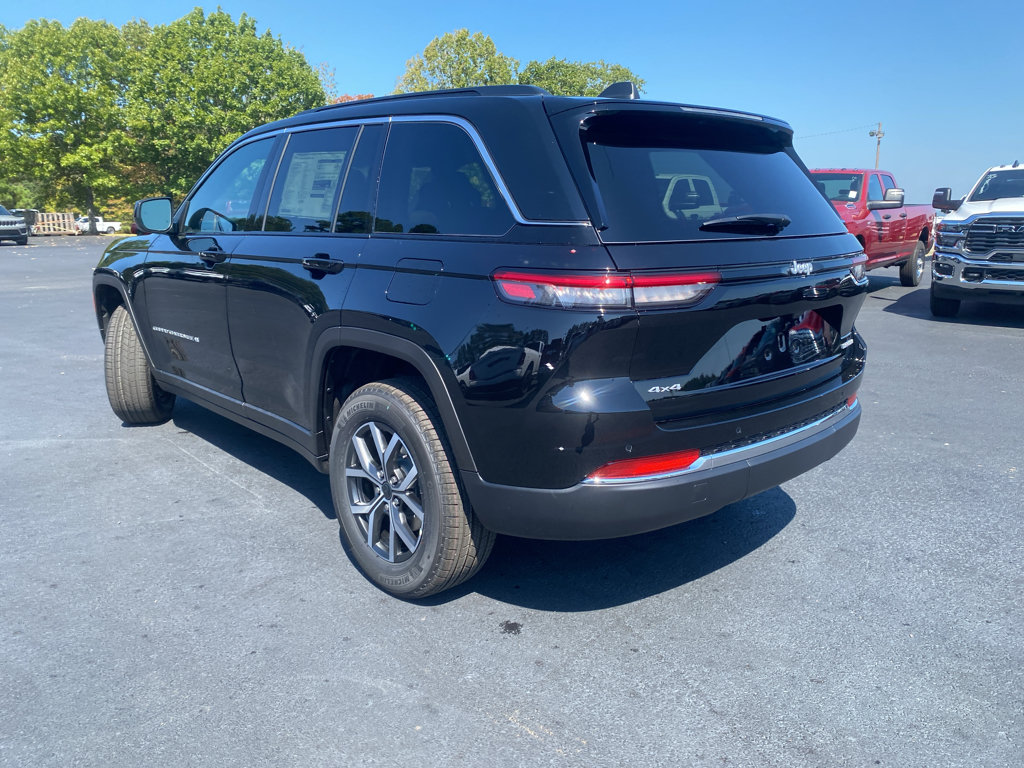 New 2027 Jeep Grand Cherokee Laredo X AWD/4WD image 7