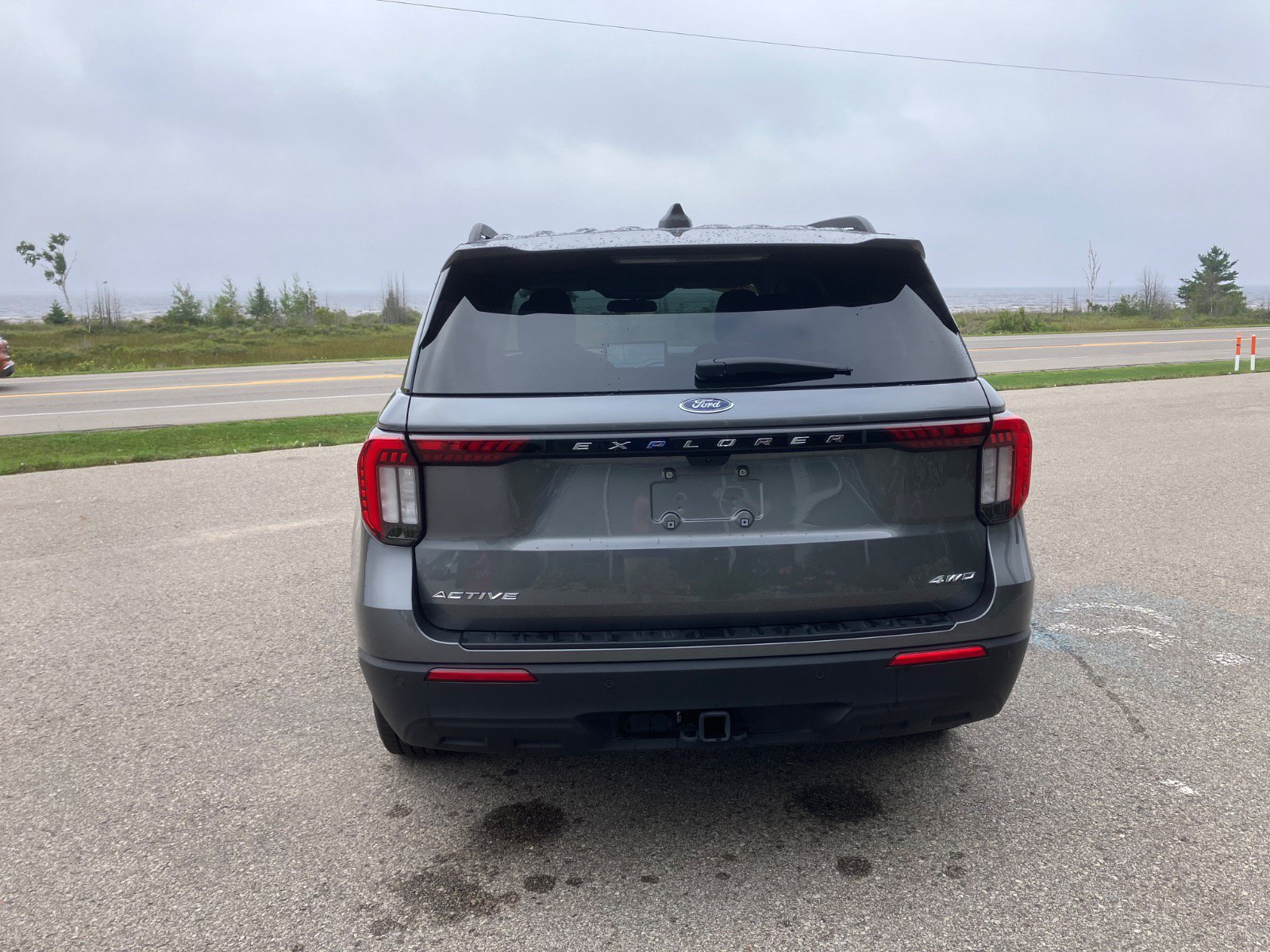 Used 2026 Ford Explorer Active AWD/4WD image 4