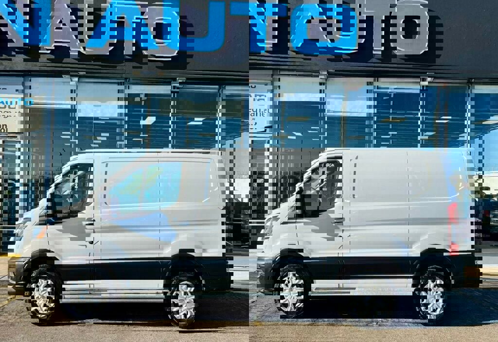 Used 2024 Ford Transit 250 Low Roof w/ Exterior Upgrade Package image 24