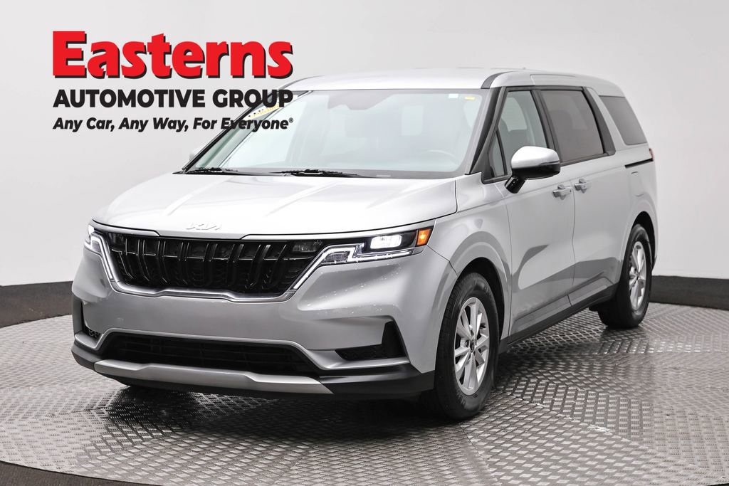 Used 2022 Kia Carnival LX image 1