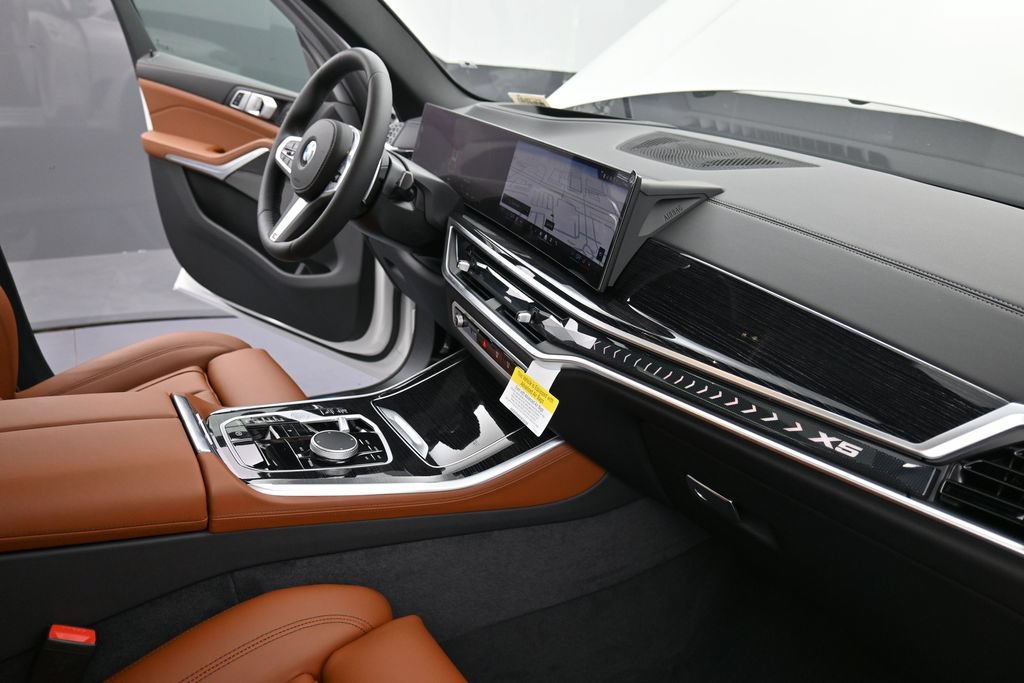 New 2026 BMW X5 xDrive40i w/ M Sport Package AWD/4WD image 20