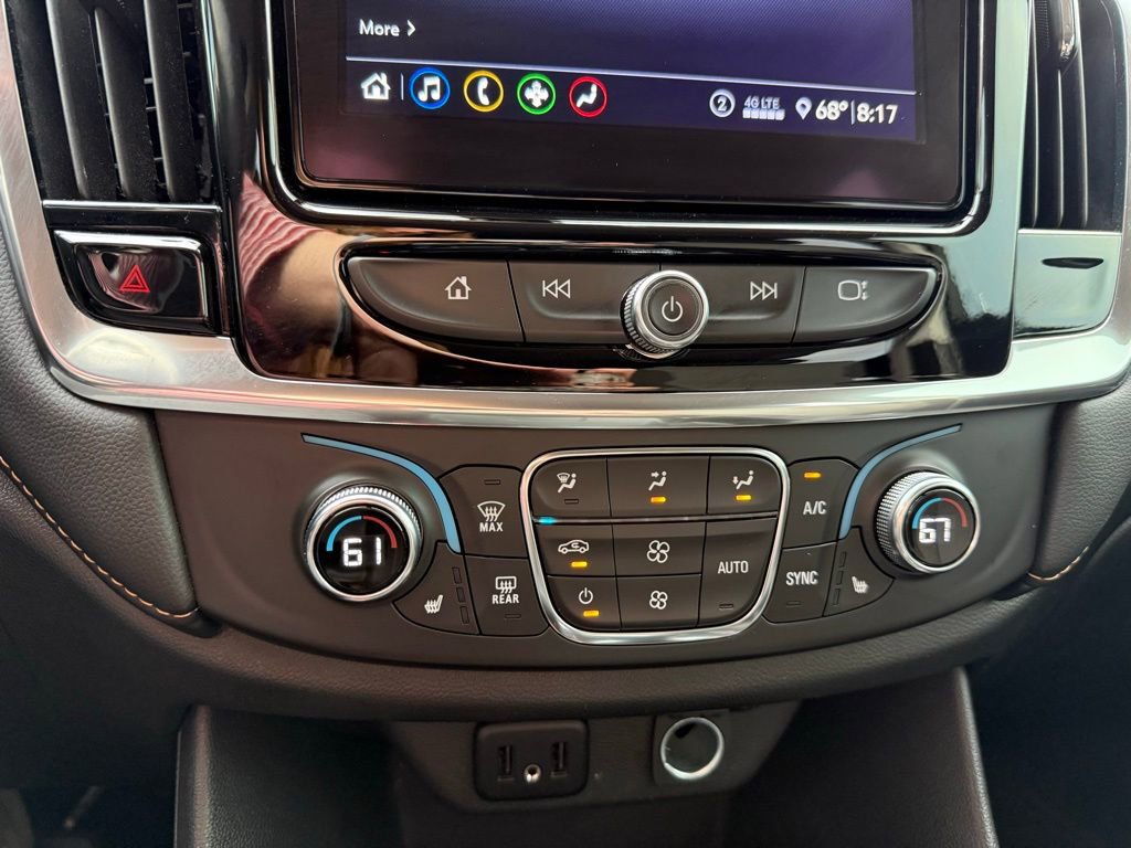 Used 2021 Chevrolet Traverse LT FWD image 17