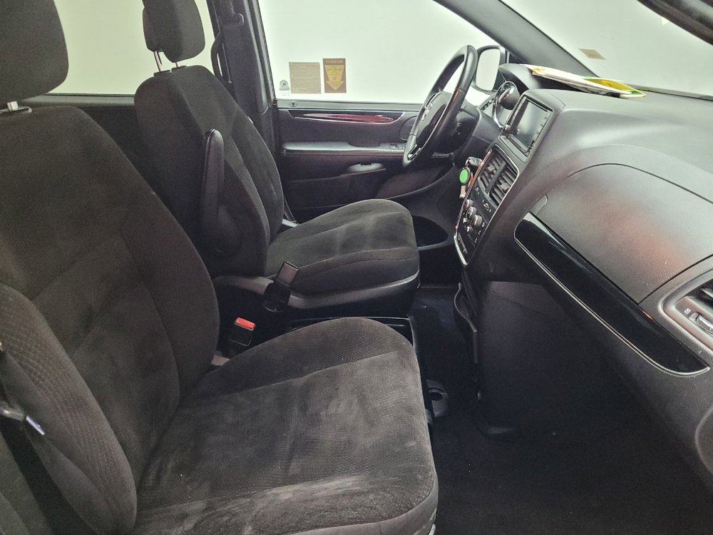 Used 2018 Dodge Grand Caravan SE image 21