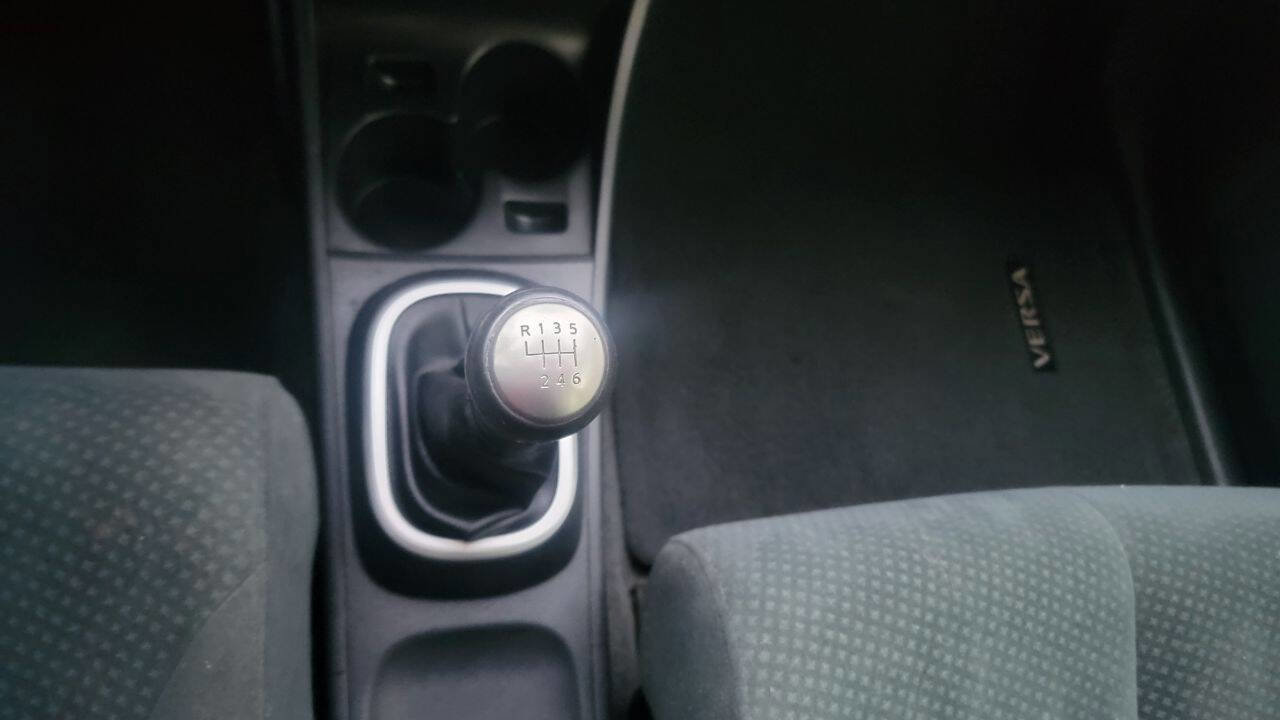 Used 2011 Nissan Versa 1.8 S w/ PWR Plus Pkg image 11