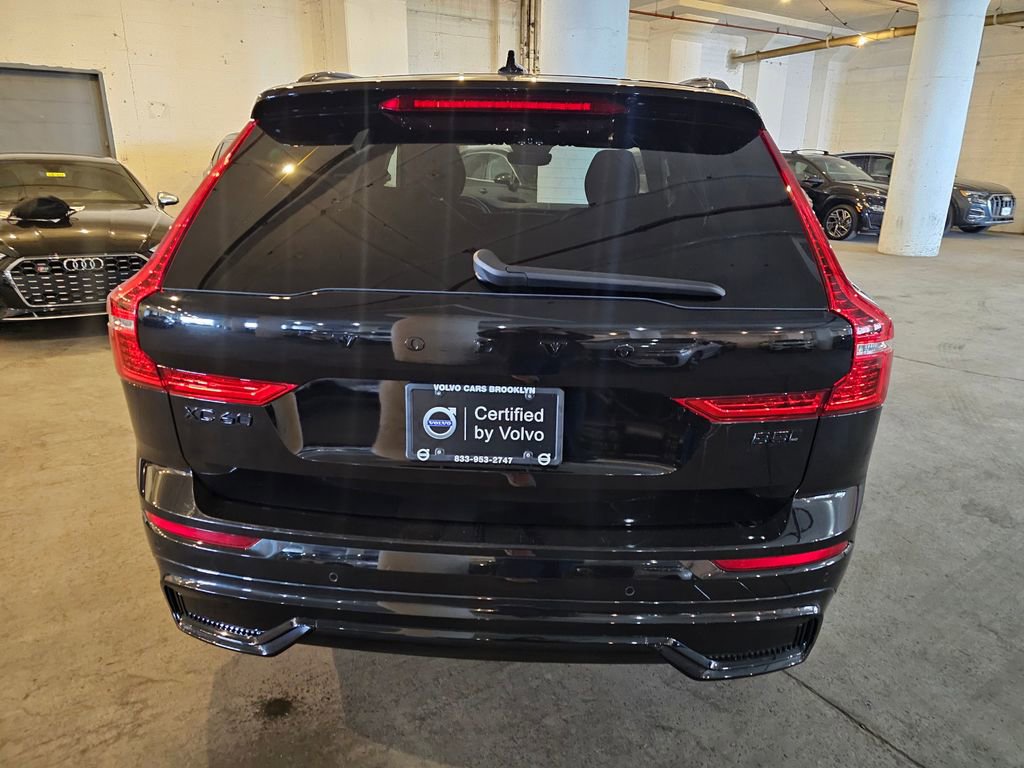 Certified 2025 Volvo XC60 B5 Ultra image 3