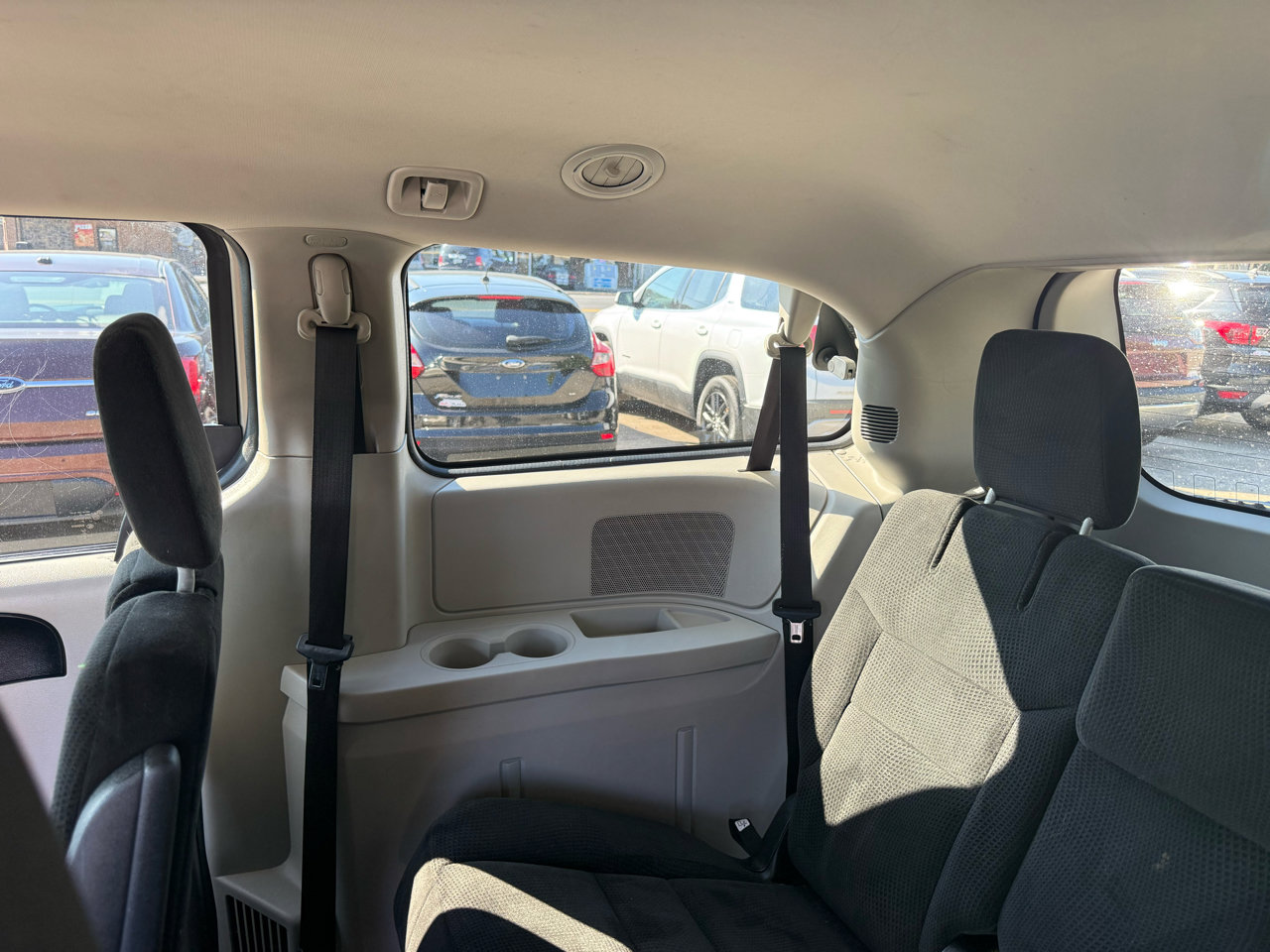 Used 2016 Dodge Grand Caravan SXT image 45