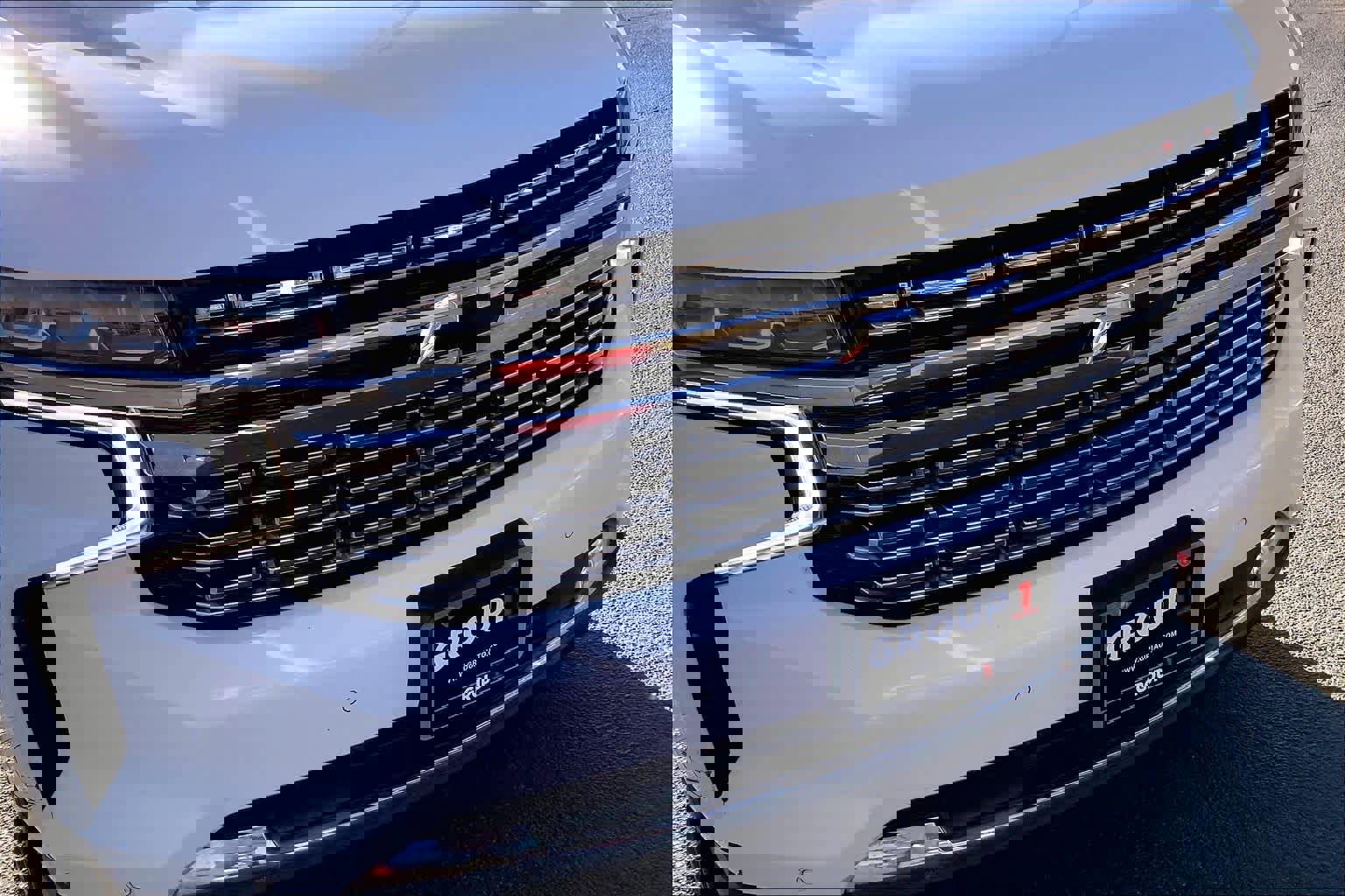 Used 2021 Chevrolet Suburban Premier w/ Premium Package image 30