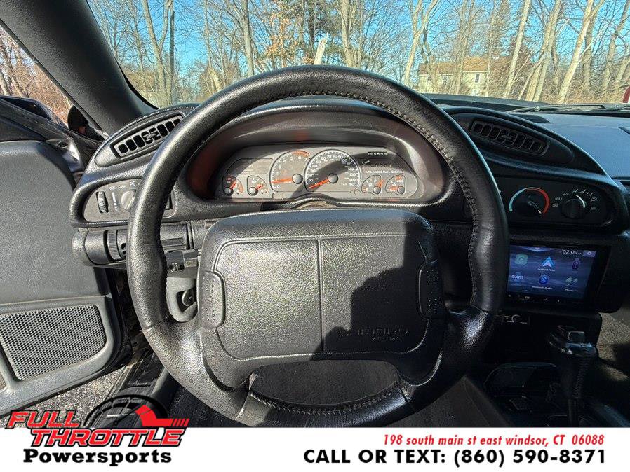 Used 1995 Chevrolet Camaro Z28 RWD image 17