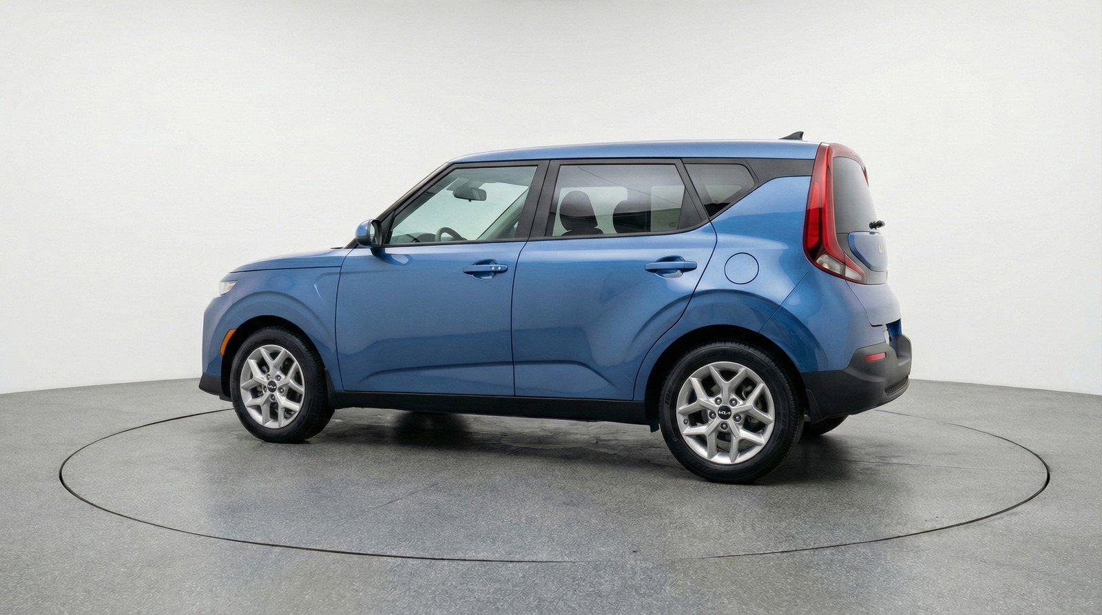 Used 2025 Kia Soul LX w/ LX Technology Package image 6