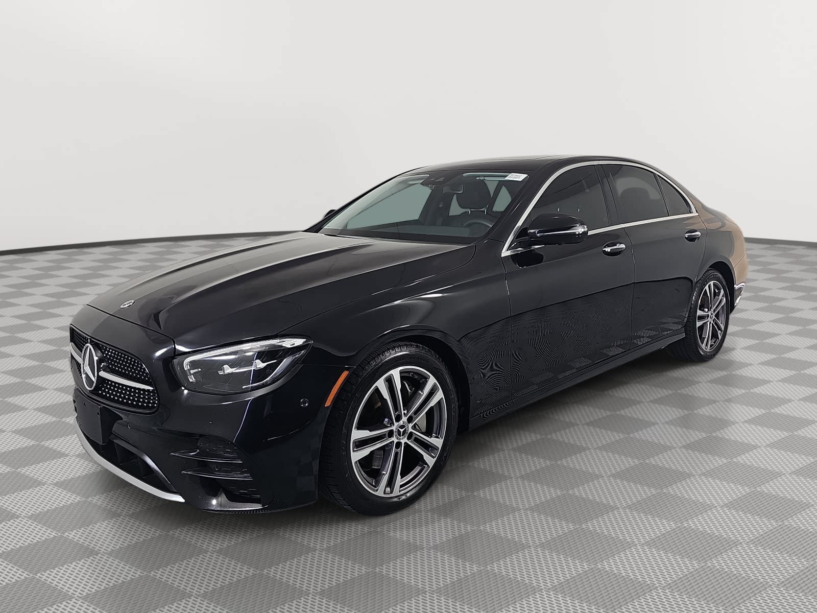 Used 2023 Mercedes-Benz E 350 Sedan image 4
