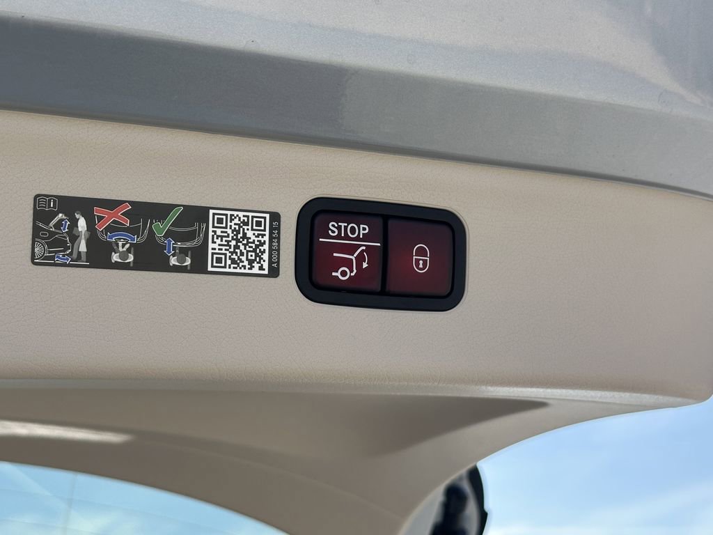 New 2026 Mercedes-Benz EQS 550 4MATIC SUV image 22