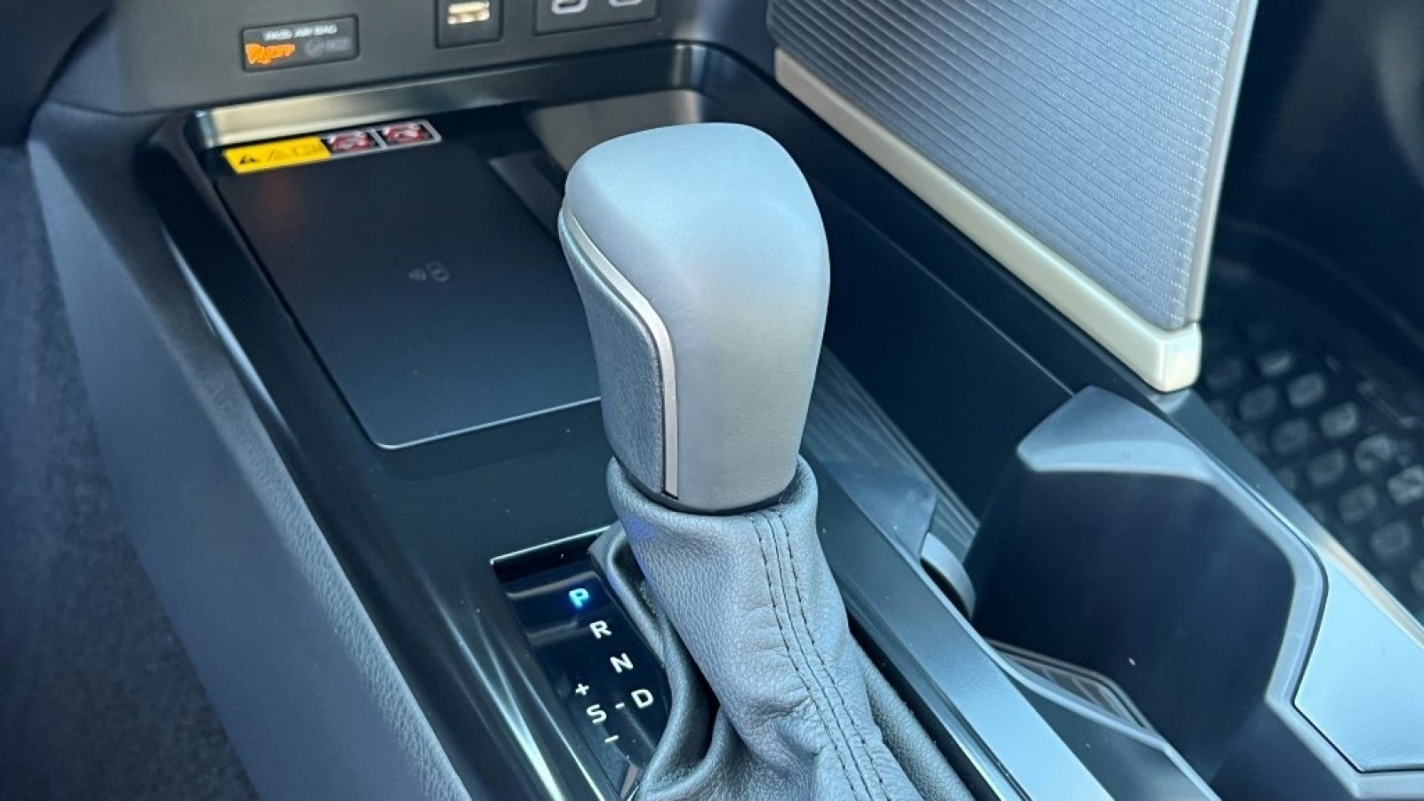 New 2026 Toyota Camry SE w/ Convenience Package FWD image 18