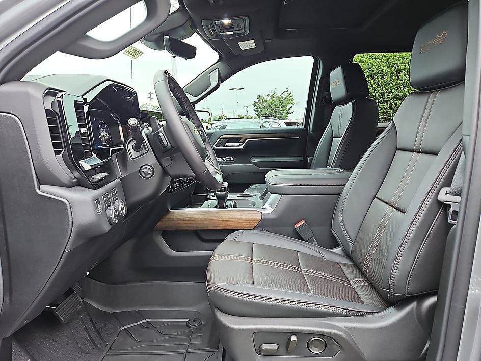 New 2026 Chevrolet Silverado 1500 High Country AWD/4WD image 10