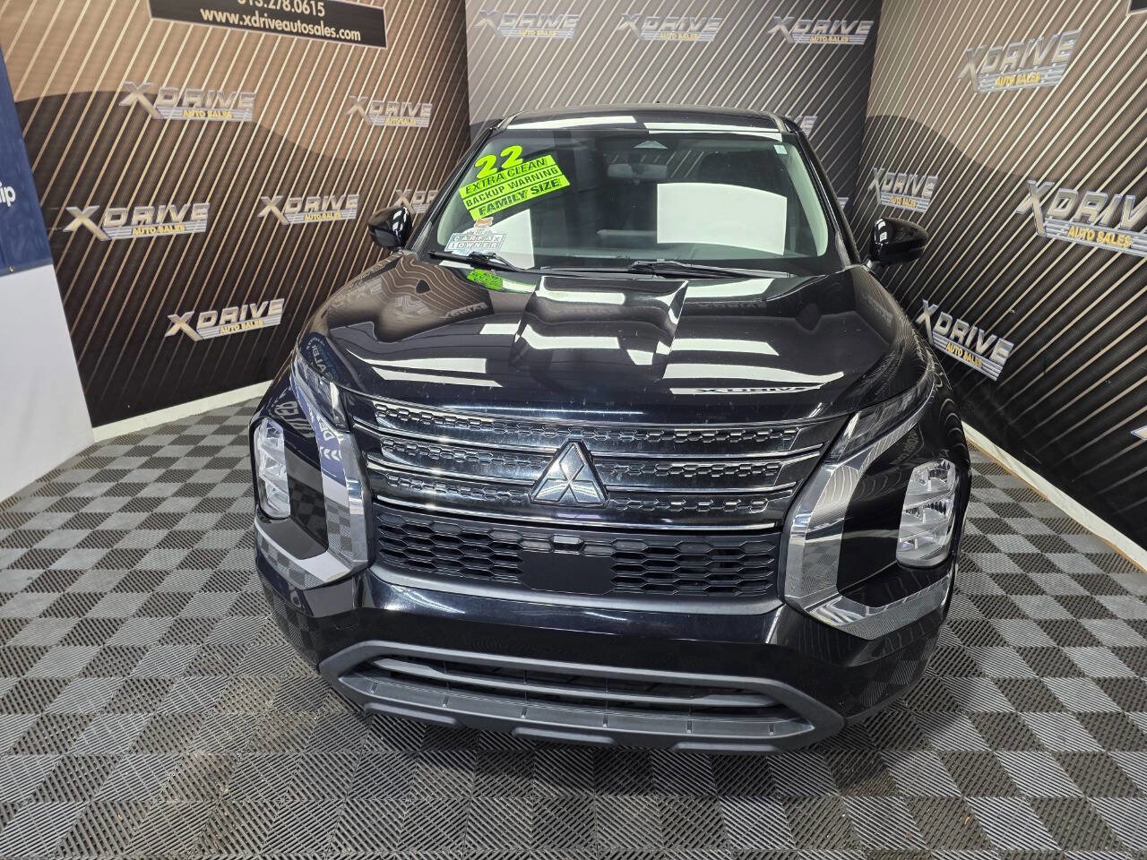 Used 2022 Mitsubishi Outlander ES image 4