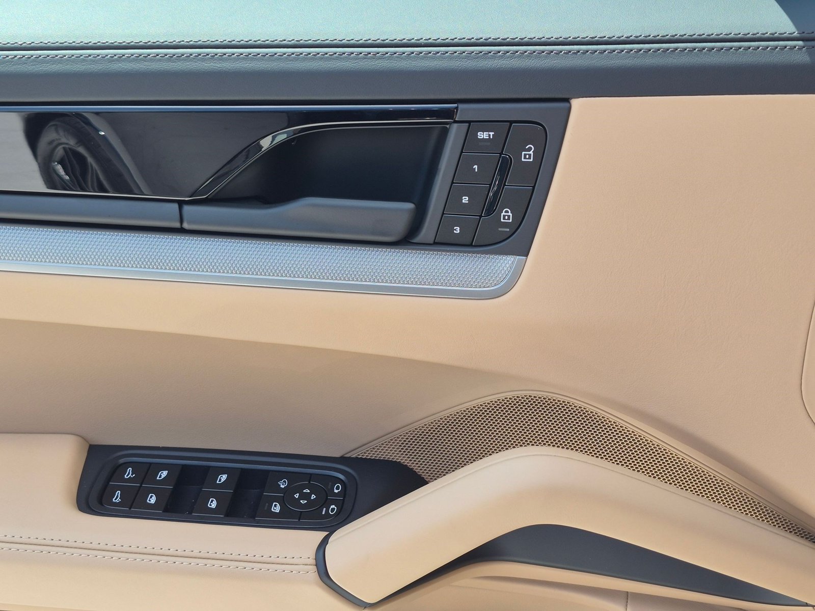 New 2026 Porsche Cayenne AWD/4WD image 15