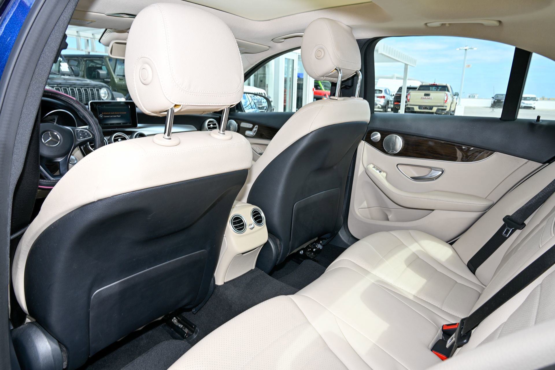 Used 2017 Mercedes-Benz C 300 4MATIC Sedan image 17