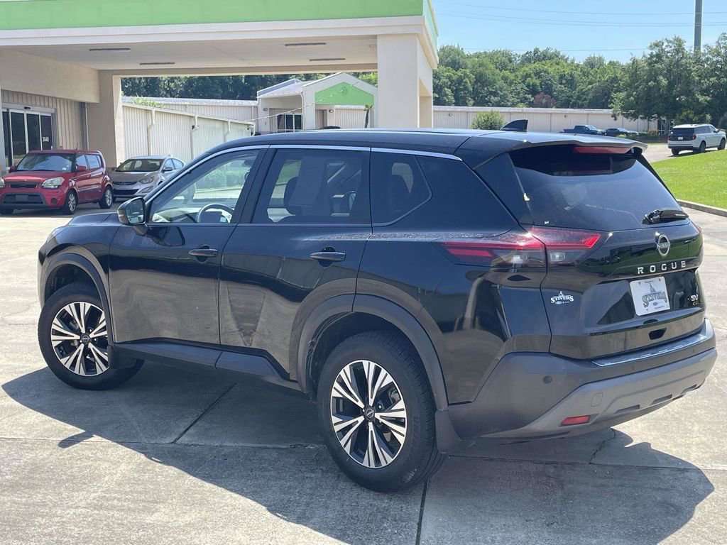 Used 2022 Nissan Rogue SV FWD image 5