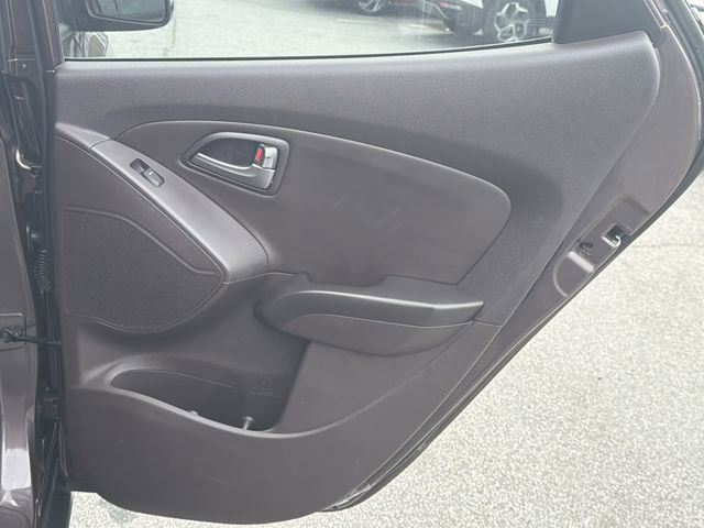 Used 2014 Hyundai Tucson SE image 16