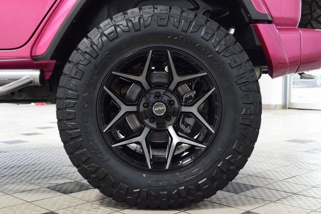 Used 2024 Jeep Wrangler Sahara w/ Technology Group image 27